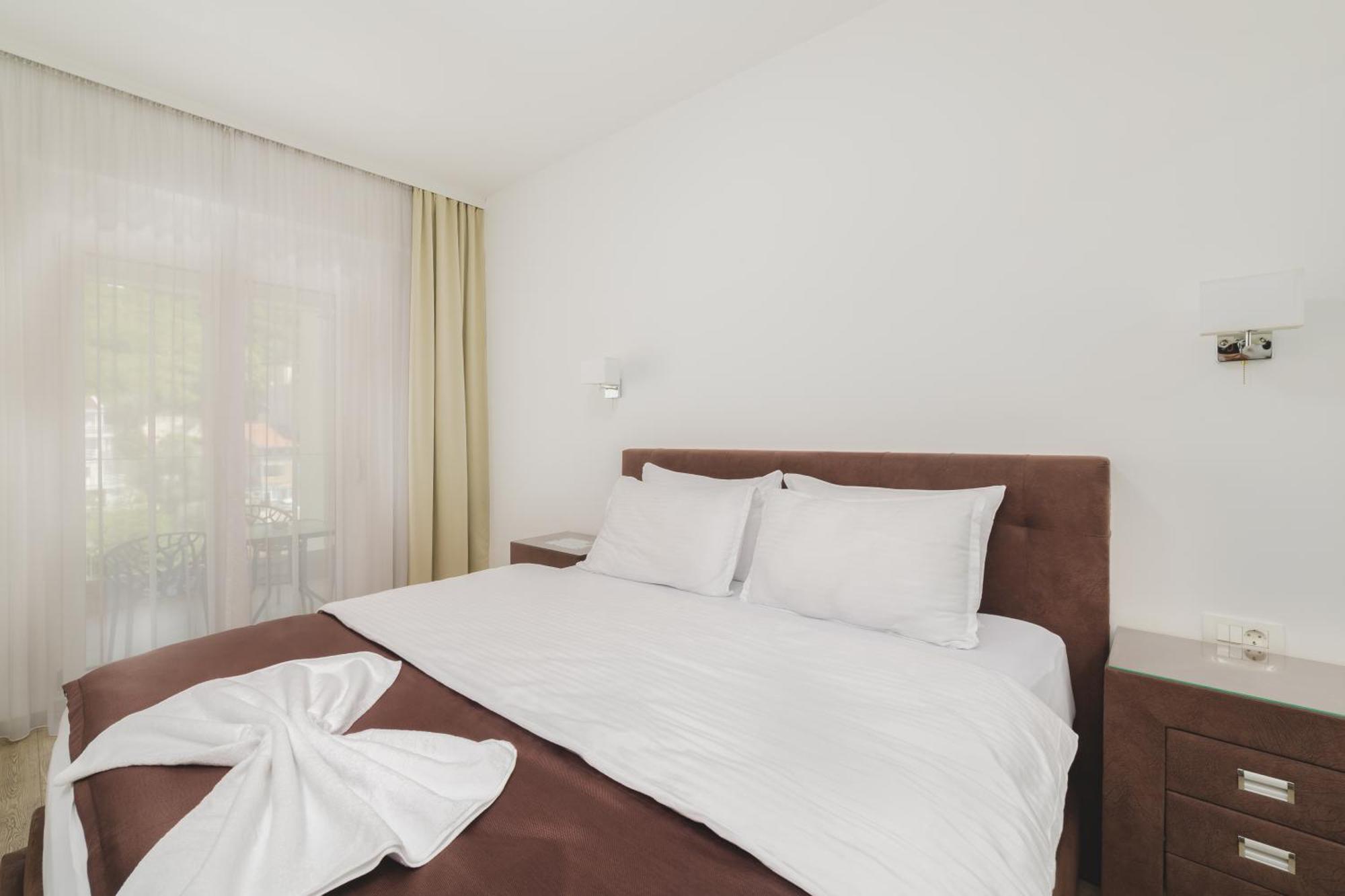Hotel 219 Будва Экстерьер фото