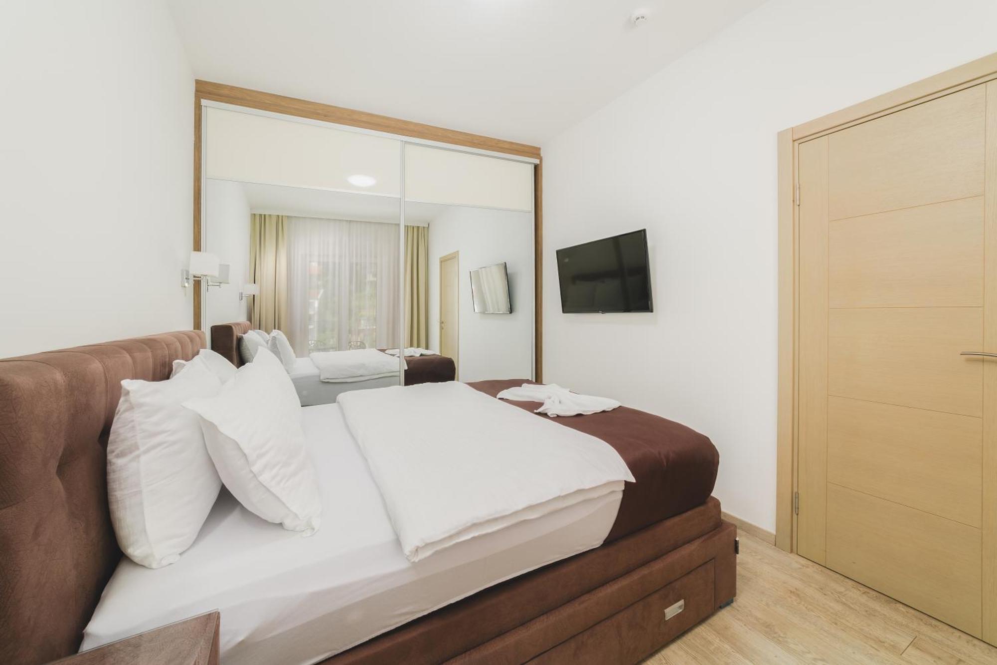 Hotel 219 Будва Экстерьер фото