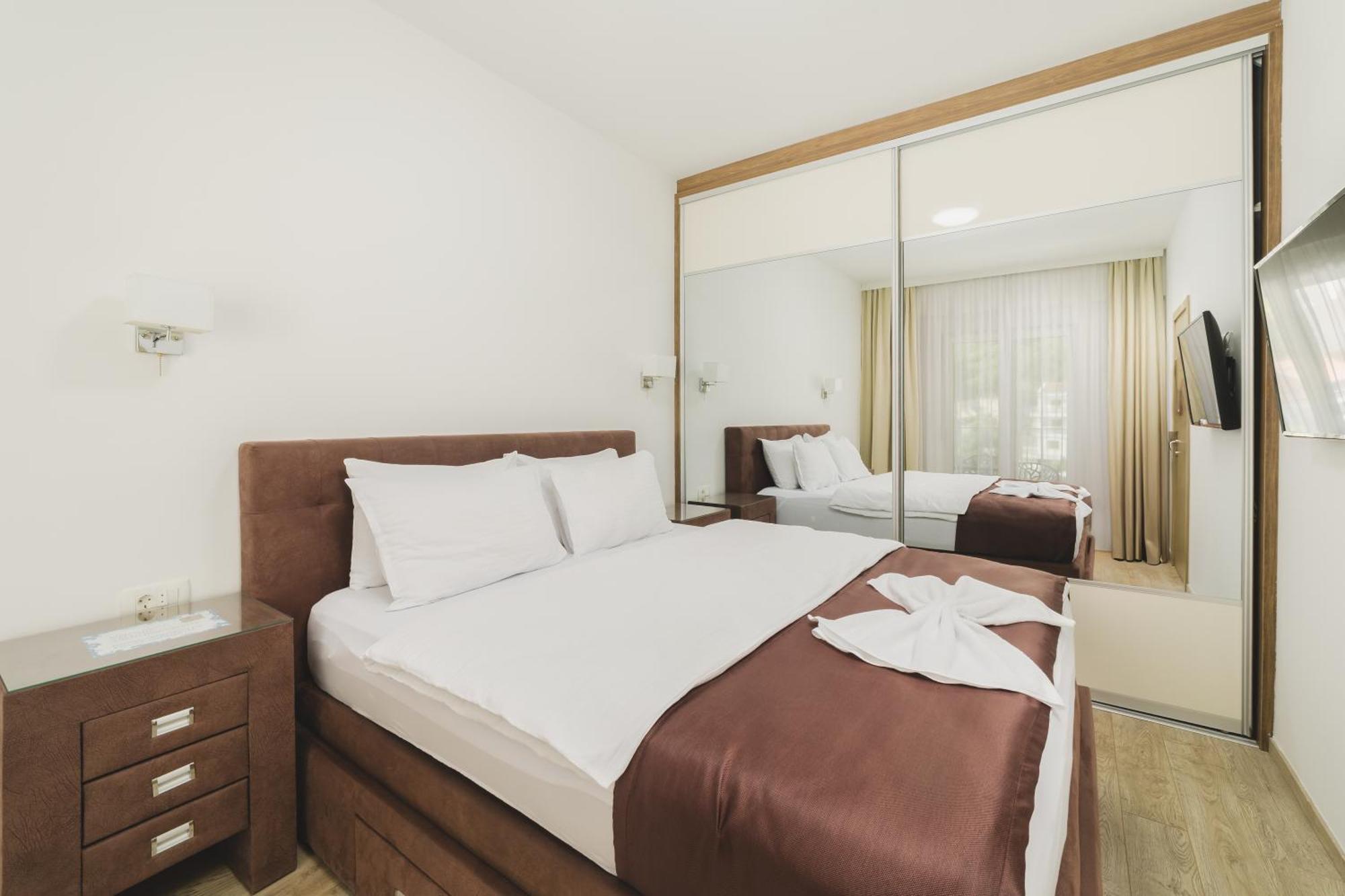 Hotel 219 Будва Экстерьер фото