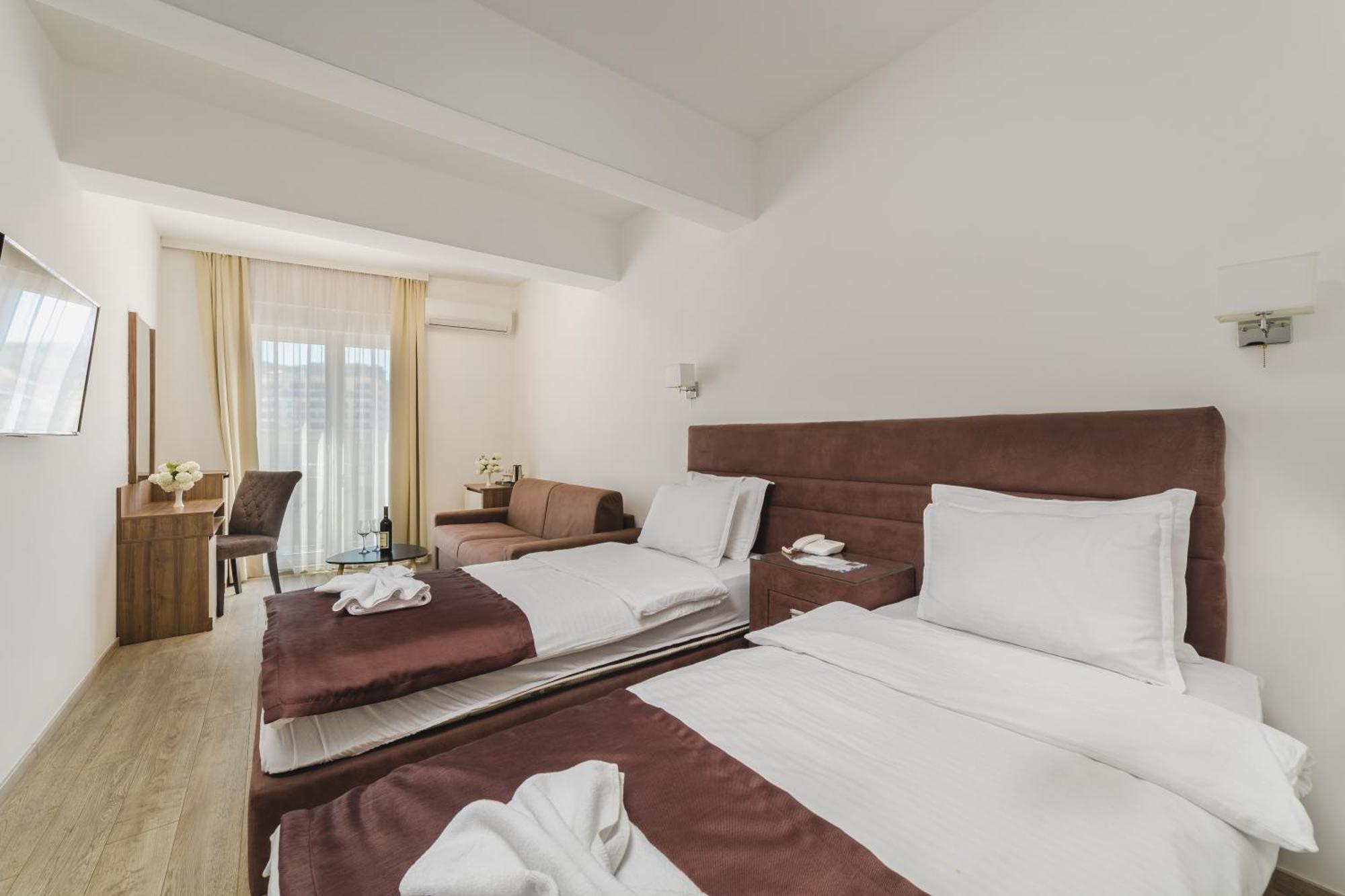 Hotel 219 Будва Экстерьер фото