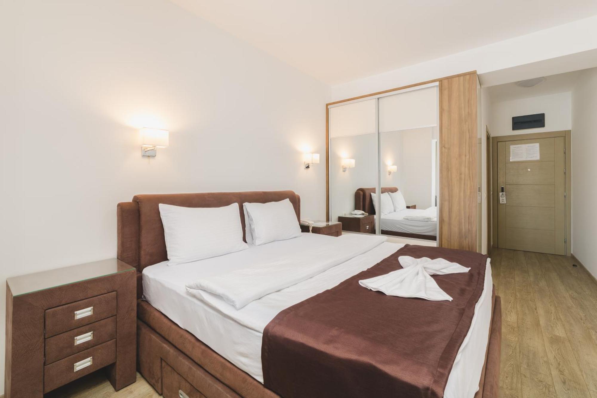 Hotel 219 Будва Экстерьер фото